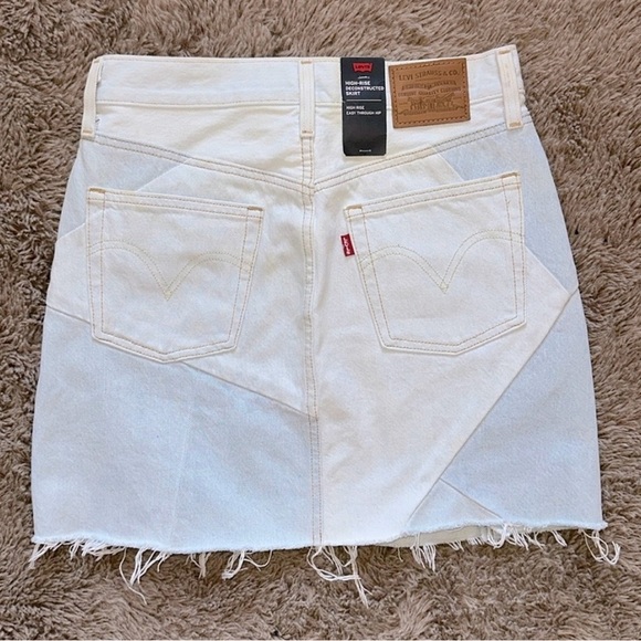 Levis Denim Skirt - Picture 2 of 6